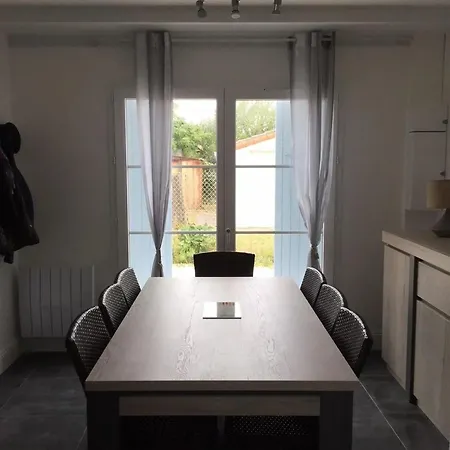 Maison Familiale A Avec Jardin Holiday home *