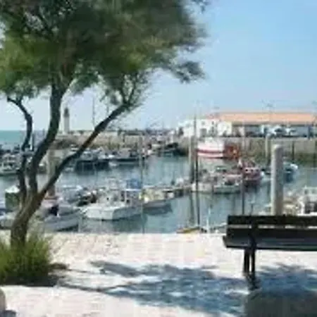 Maison Familiale A Avec Jardin Holiday home Saint-Pierre-d'Oleron